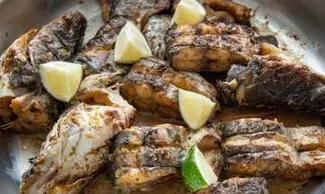 Poissons grillés préparés par Cuillère d’Or